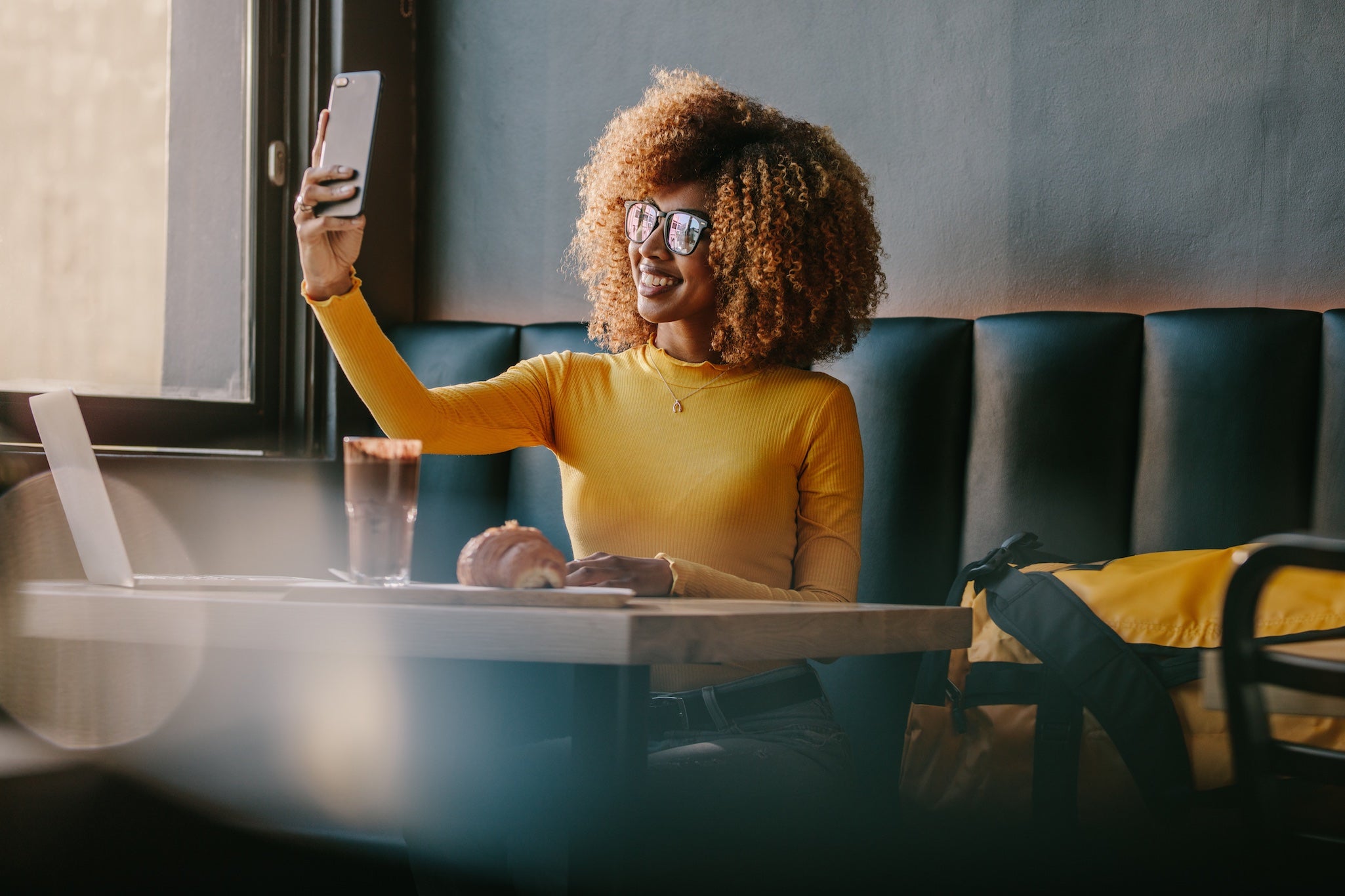 How Metaphor Therapy May Help Break Social Media Addiction_Personal Growth_VERGE Lifestyle Magazine